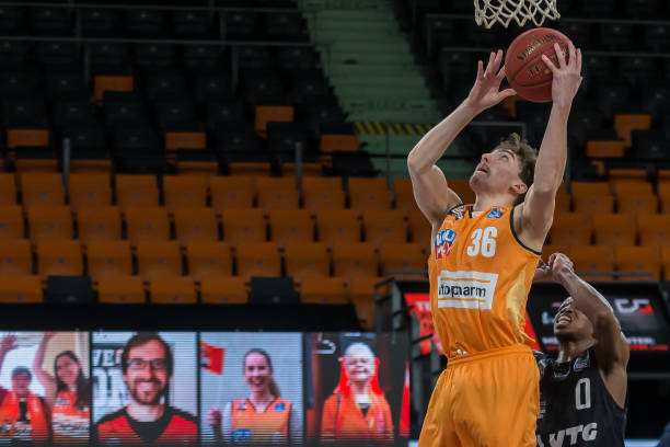 同时也致力 同时也致力