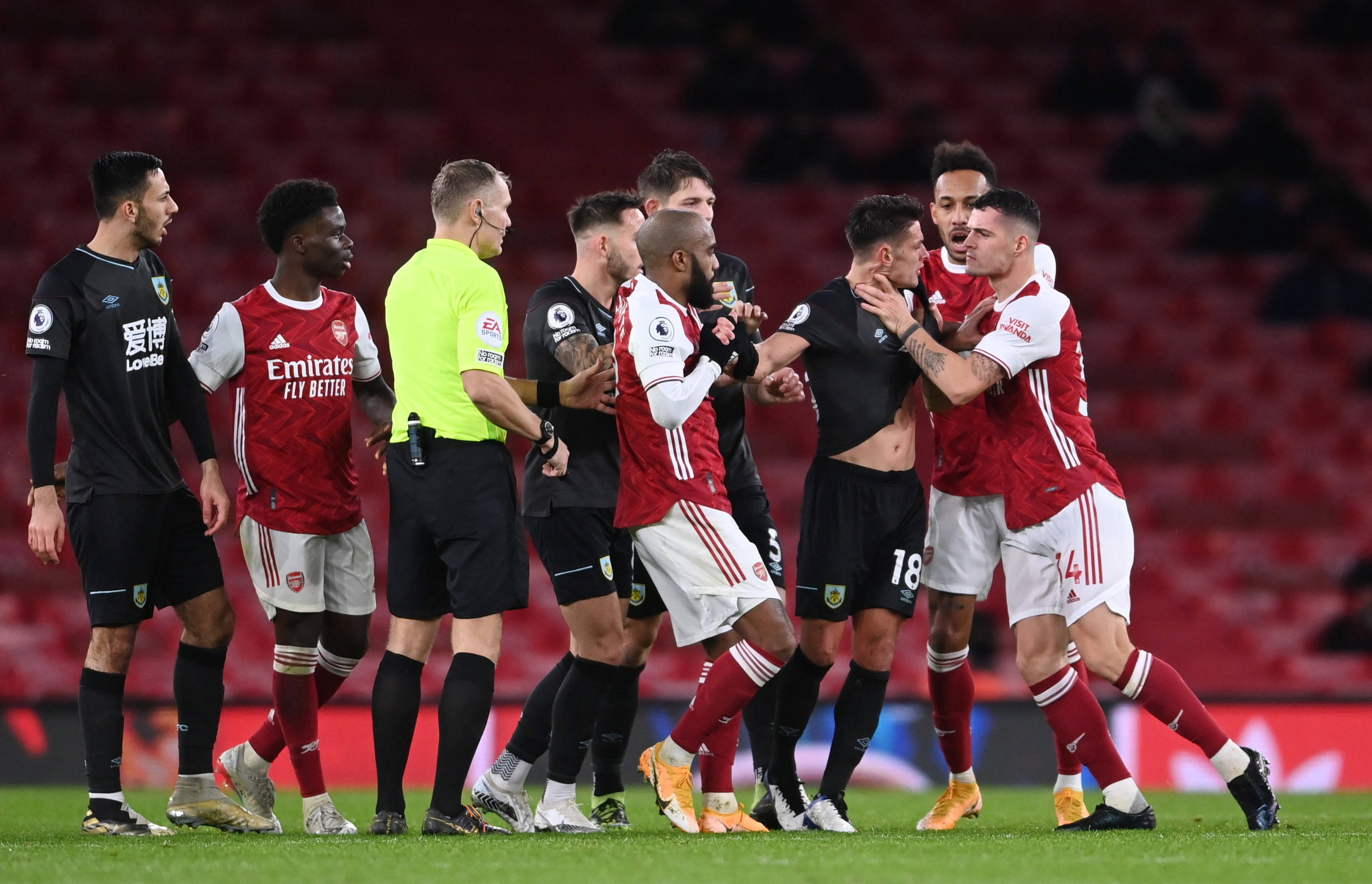 同时在进攻 同时在进攻