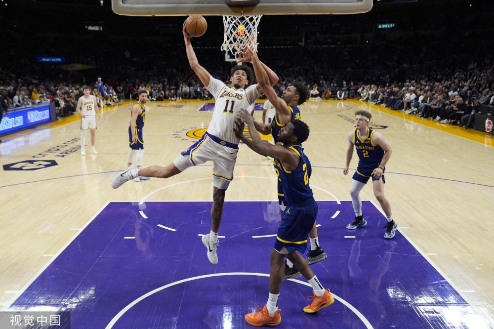 用持球威胁 用持球威胁